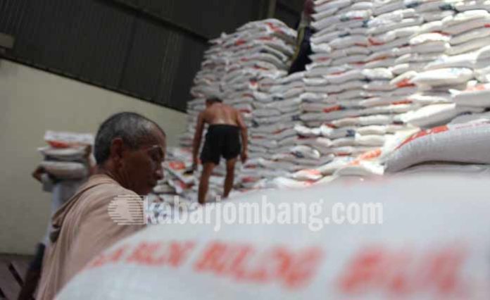 Beras Rastra di Bulog Jombang