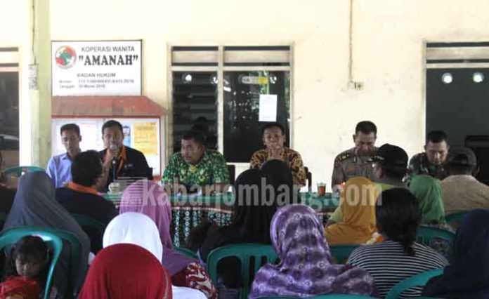 Pihak PT MHI dan PT HK saat dengar pendapat dengan warga Kedungmlati Kecamatan Kesamben