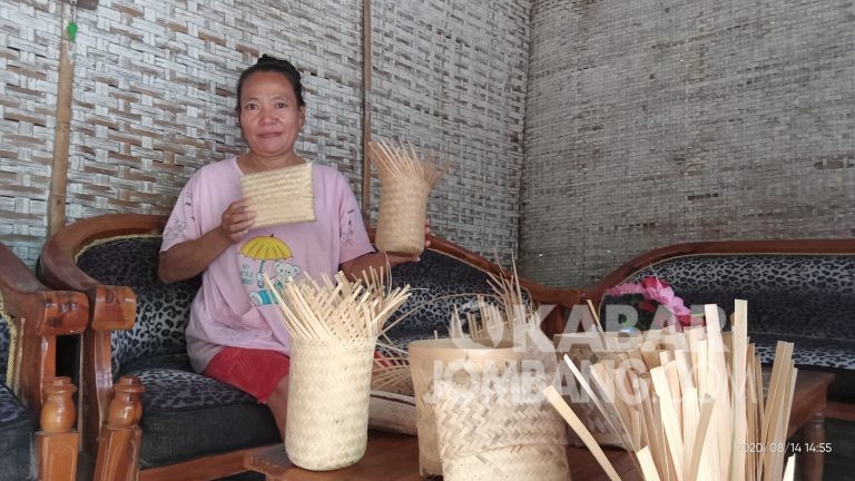 Kreatif Pengrajin  Bambu  Asal Patuk Ngoro Hasilkan Aneka 