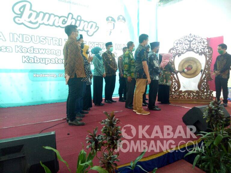 Sentra Industri Tape Ketan Hijau di Kedawong Diwek, Dilaunching Bupati