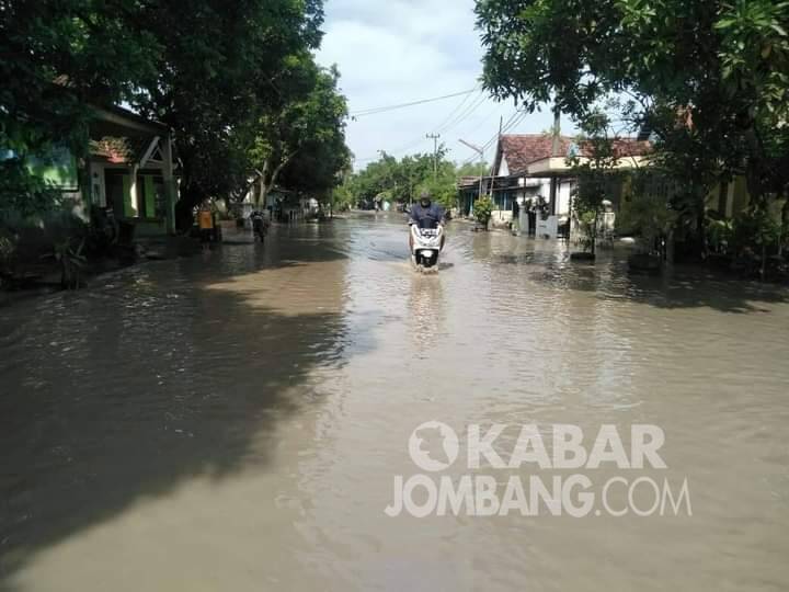 Genangan air kembali terjadi di Dusun Beluk, Desa Jombok, Kecamatan Kesamben. (Sumber Foto Istimewa)