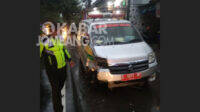 Mobil ambulans siaga desa terlibat kecelakaan di Tembelang Jombang. Kabarjombang.com/Daniel Eko/