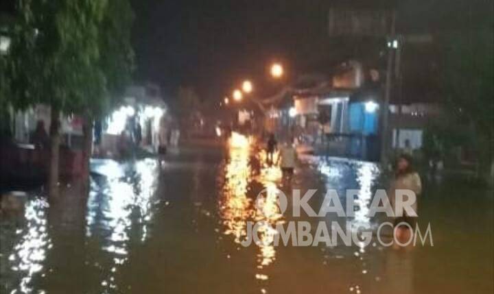 Banjir menggenangi Desa Selorejo Kecamatan Mojowarno dan Kademangan Mojoagung. Kabarjombang.com/Istimewa/