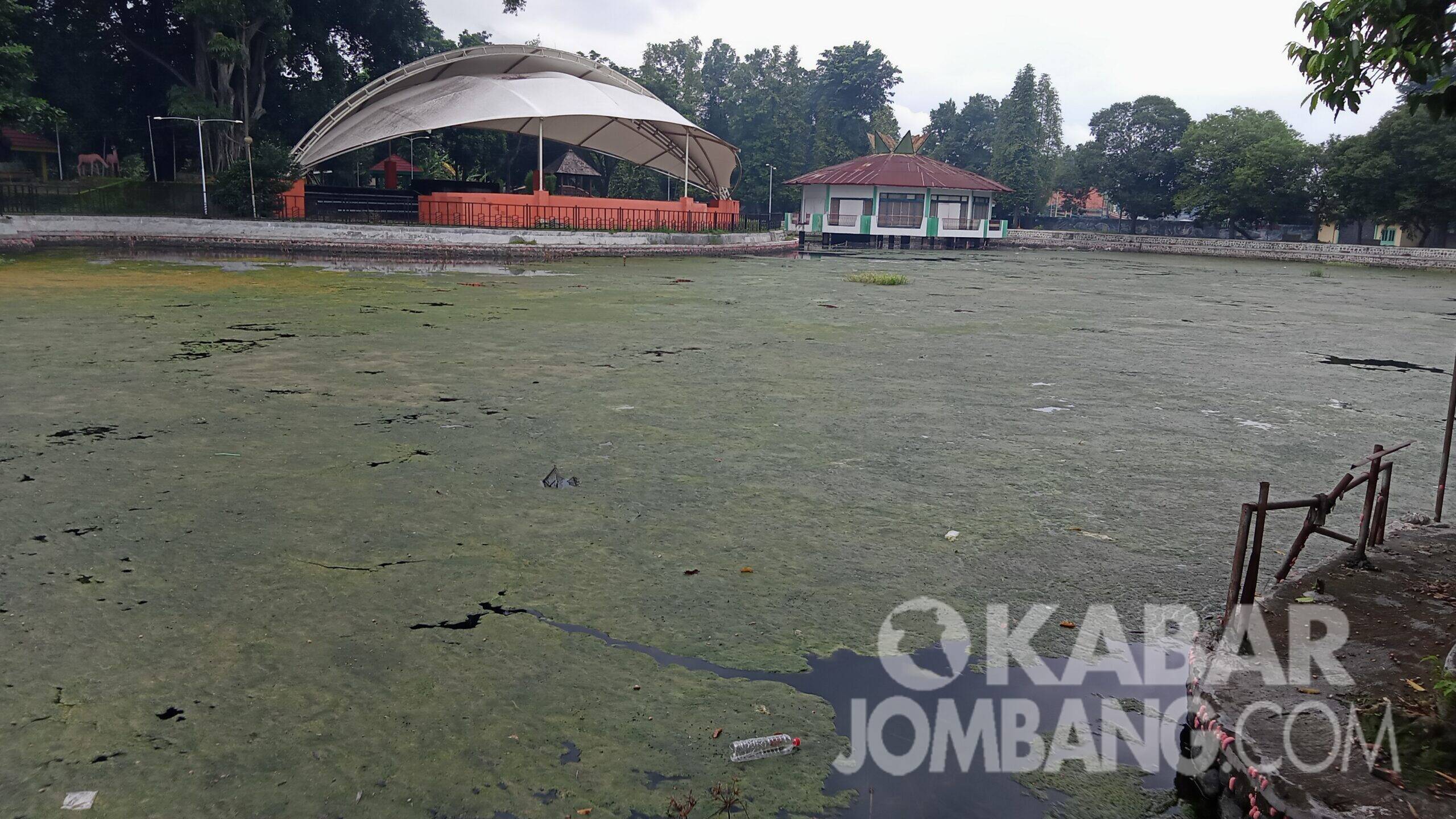 Kondisi Taman Tirta Wisata Jombang yang terbengkalai/kabarjombang.com/Daniel Eko