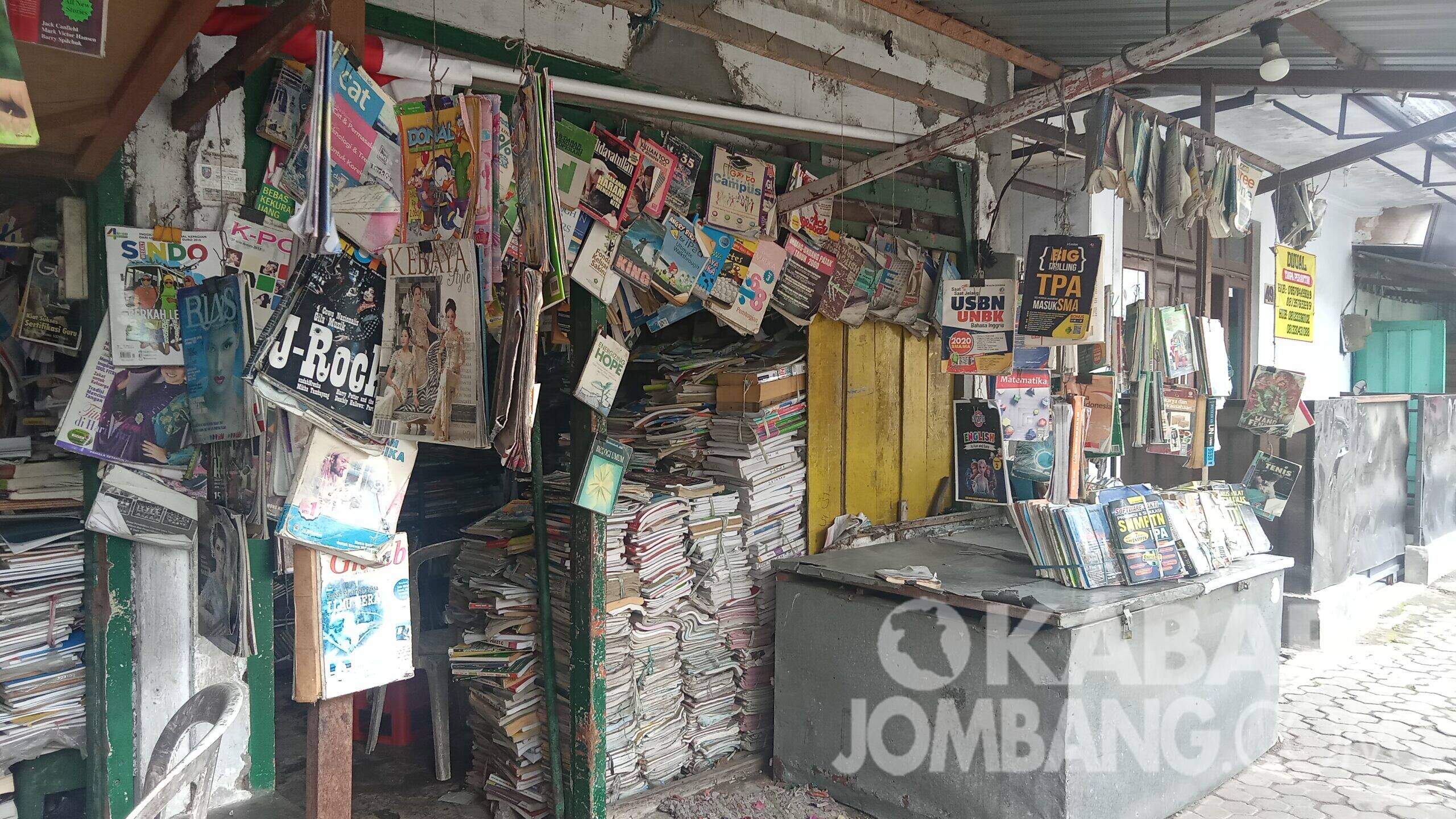 Sentra buku bekas di Jalan Buya Hamka, Jombang/KabarJombang.com/Daniel Eko