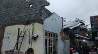 Rumah warga rusak akibat puting beliung. Kabarjombang.com/Istimewa/