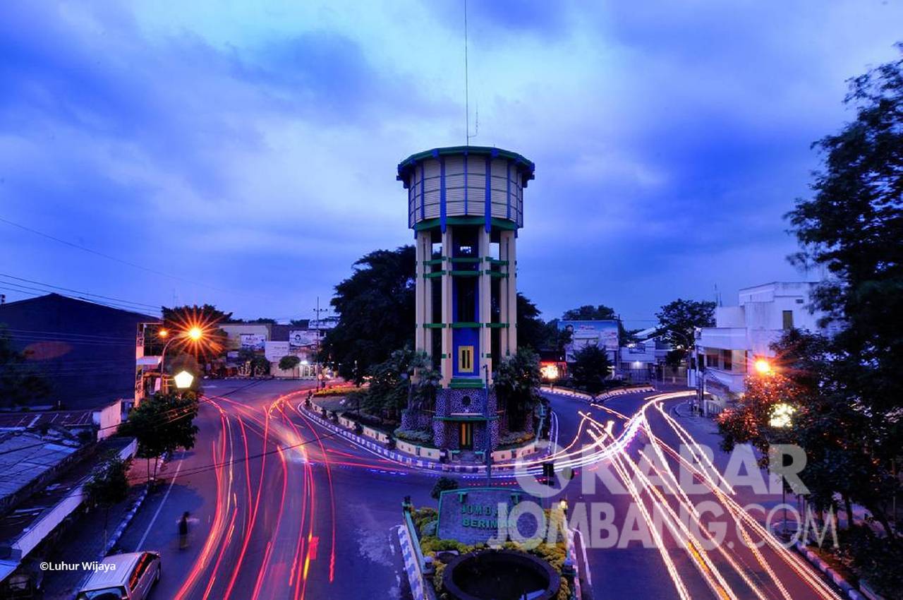 Ringin Contong, titik nol sekaligus landmark Kabupaten Jombang, Jawa Timur. Foto: dok Kelompok Faktual Media (KFM)