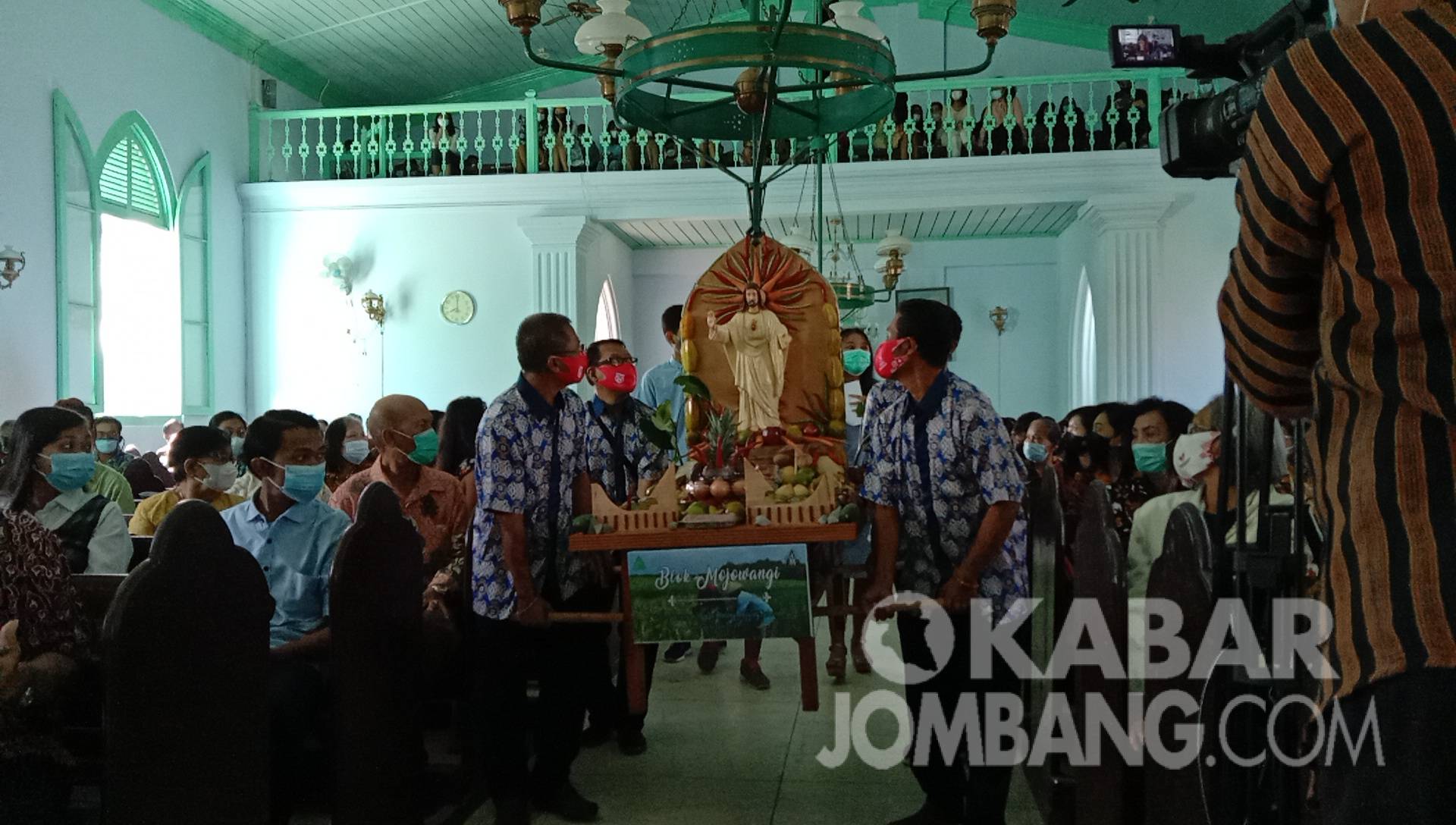 Pelaksanaan Hari Raya Unduh-unduh di GKJW Mojowarno, Jombang, Minggu (9/5/2021). Kabarjombang.com/Anggraini Dwi/
