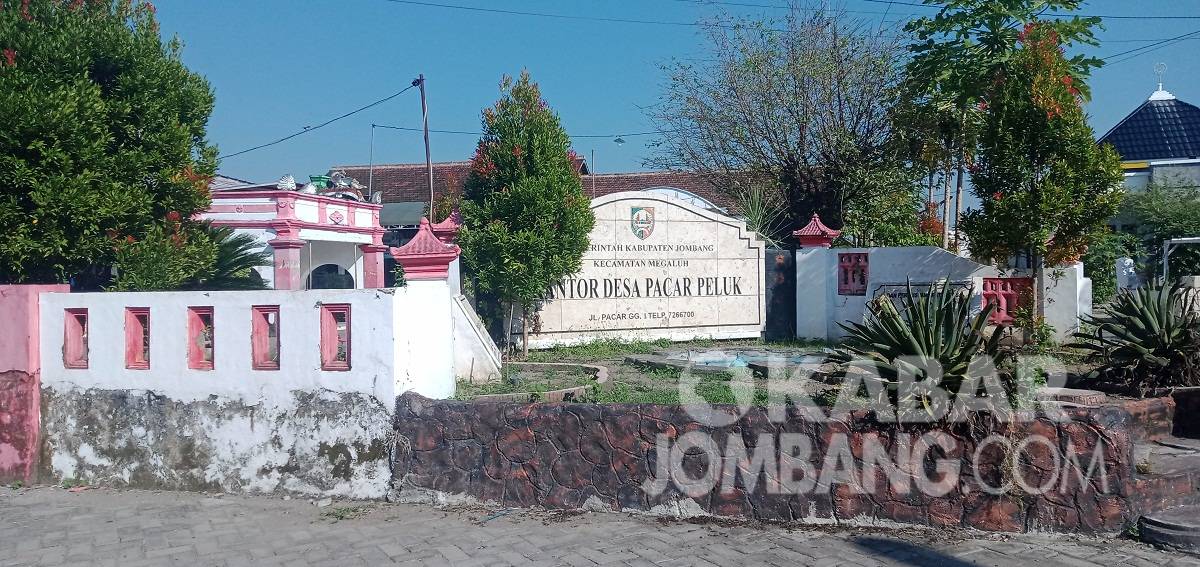 Balai Desa Pacar Peluk, Kecamatan Megaluh, Jombang. KabarJombang.com/M Faiz H/
