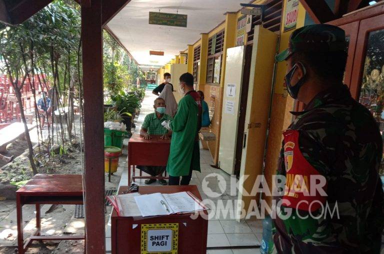 Enam Warga Tembelang Isolasi Di Rumah Sehat, Mulai Remaja Hingga Lansia ...