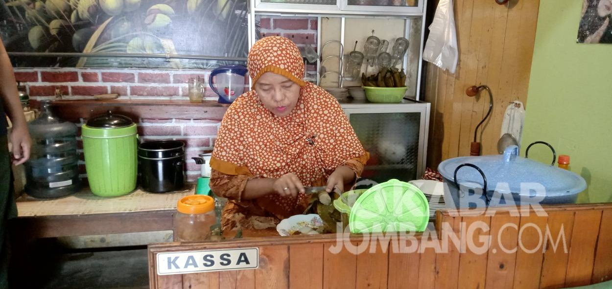 Berburu Kuliner Kupang Kraton di Jombang, Makanan Sehat Pedas Manis
