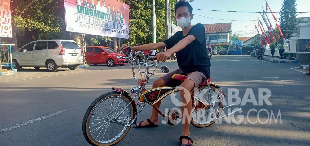 Andra Ramadani Mufiz, salah satu pecinta sepeda Lowrider di Jombang. KabarJombang.com/M Faiz H/