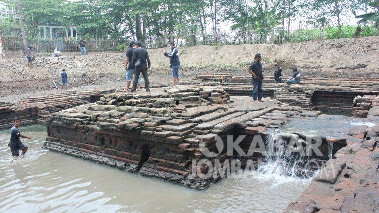 Cerita Sejarah Situs Petirtaan Sumberbeji Jombang, Terkubur Bencana ...