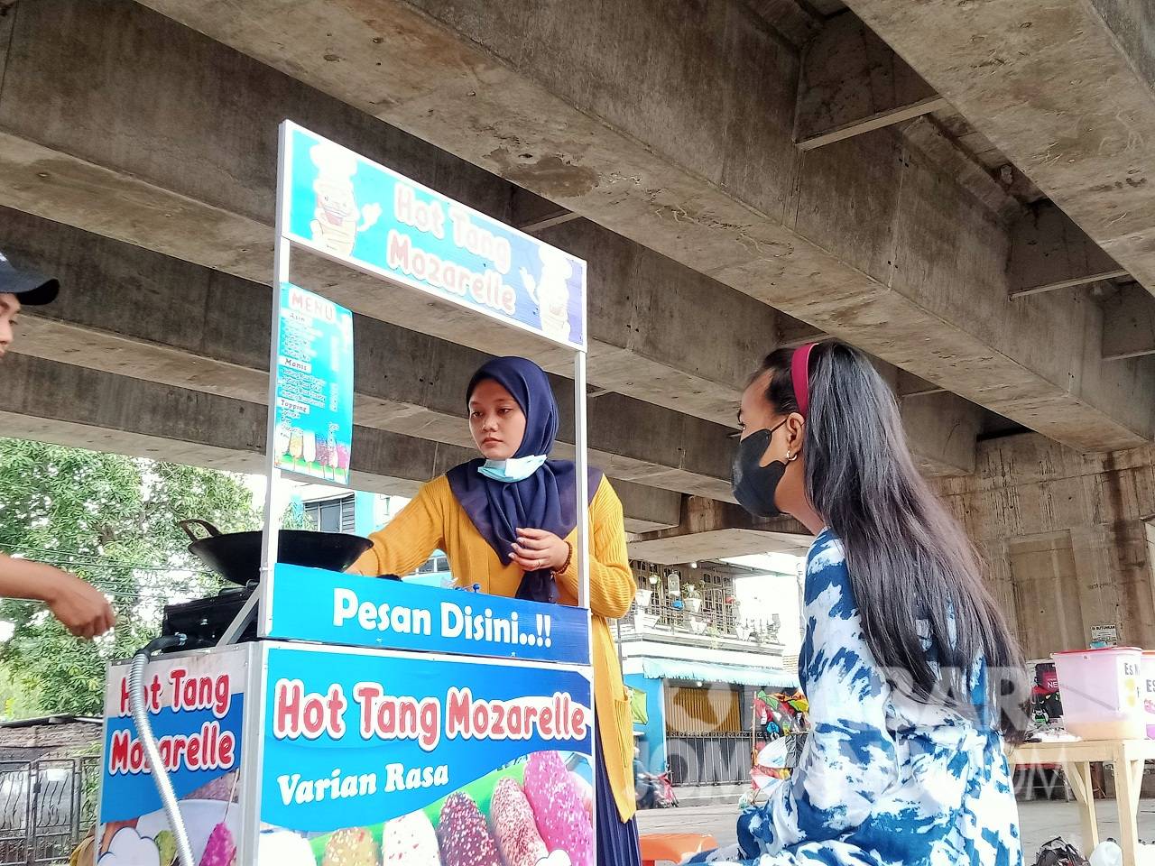 Kenikmatan Hotang Mozarella, Makanan yang Lagi Hits di Jombang