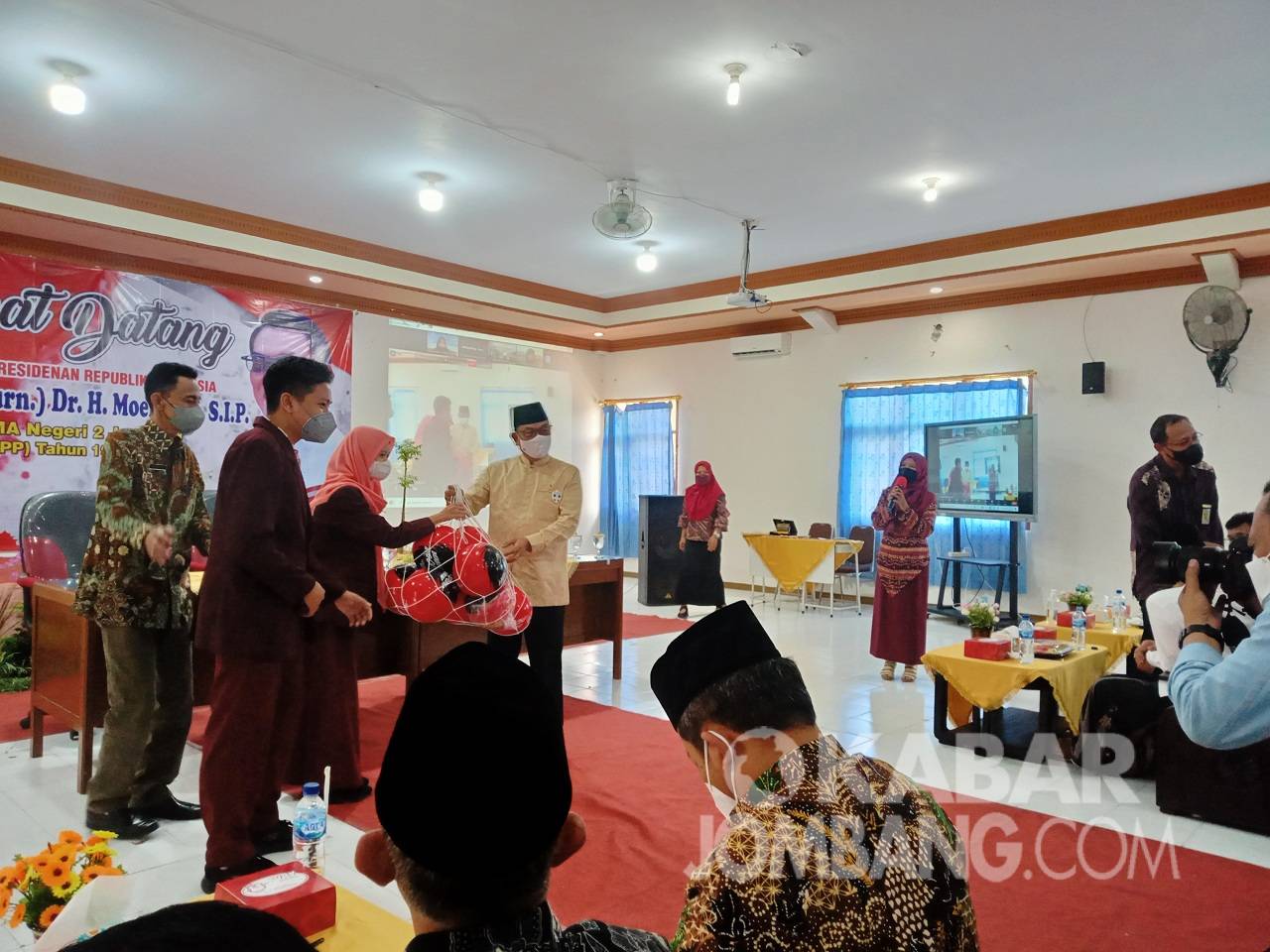 Kepala Staf Kepresidenan Moeldoko Sambangi Jombang, Ziarah ke Makam Gus Dur sambangi Almamater