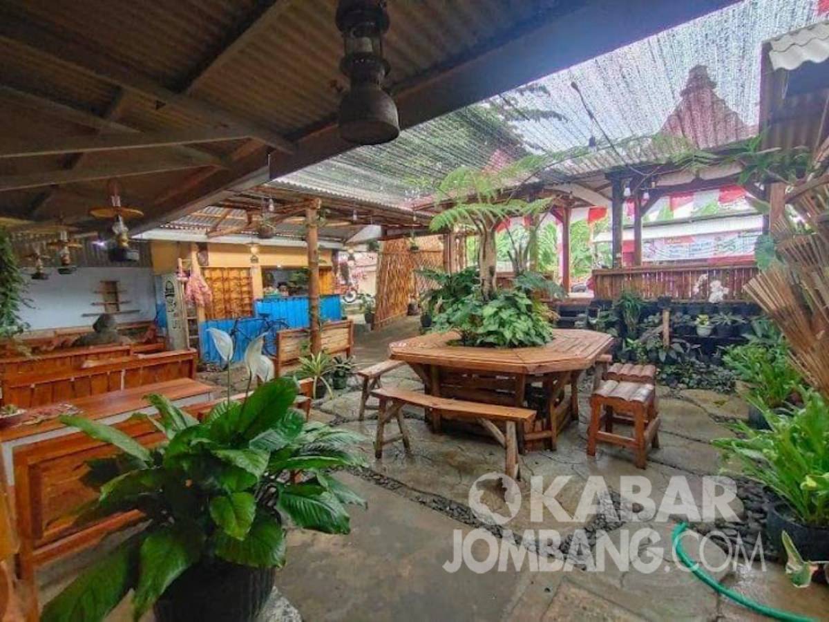 Warung seblak bar bar wonosalam Jombang.