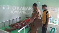 Warga yang mengalami keracunan makanan hajatan dirawat di Puskesmas Bareng, Jombang, Senin (4/10/2021). KabarJombang.com/M Fa'iz H/