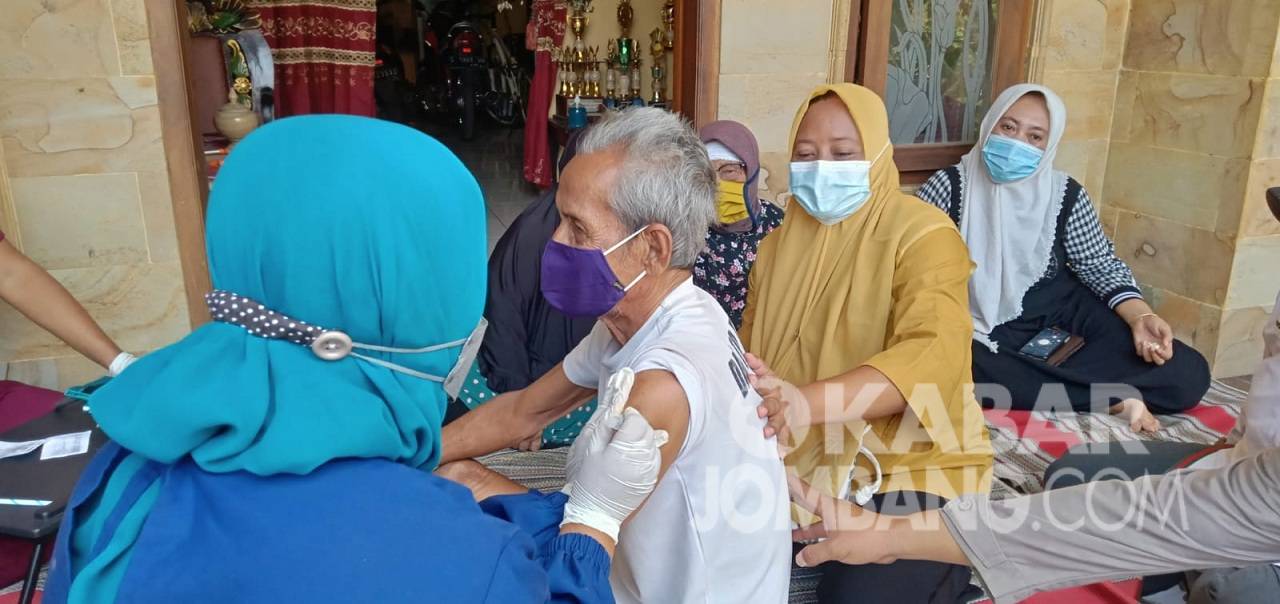 Capaian Vaksinasi Lansia di Kabupaten Jombang Masih Kurang