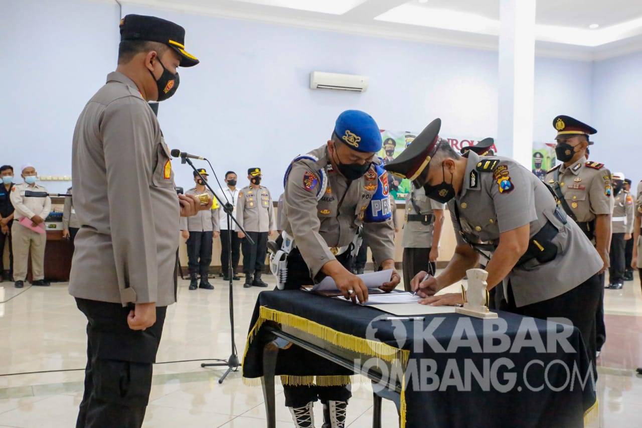 Mutasi di Polres Jombang, Enam Perwira Polisi Bergeser