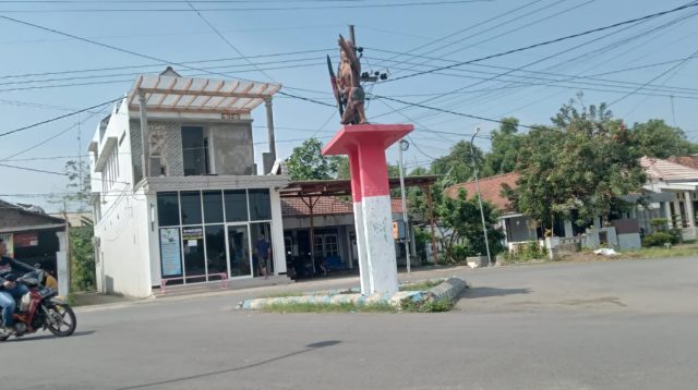 Proyek BK 2021 di Desa Godong Kecamatan Gudo Kabupaten Jombang, diduga salahi aturan karena Dikontraktualkan. KabarJombang.com/M Faiz H/