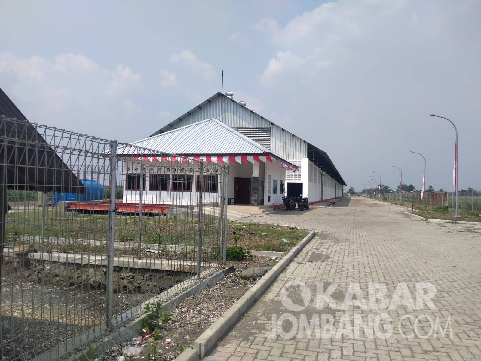 Sentra slag aluminium Koperasi Serba Usaha Setia Mahardika Sejahtera (SMAR's) di Desa Bakalan, Kecamatan Sumobito, Kabupaten Jombang. KabarJombang.com/Karimatul Maslahah