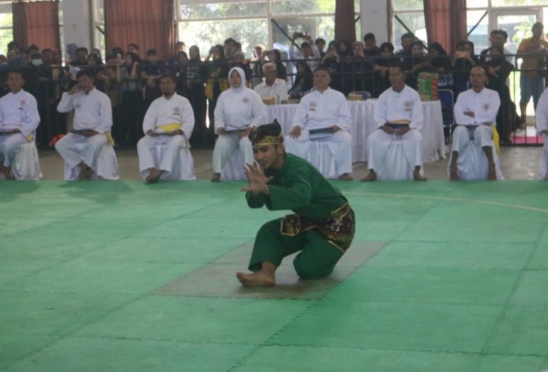 Atlet Pencak Silat Sumbang Medali Emas Pertama Di Porprov Jatim 2023