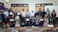 Nobar film Pesta Babi