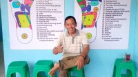 Winarto, pegawai Dishub Jombang yang juga punya keahlian terapi totok saraf dan refleksi. Winarto, pegawai Dishub Jombang yang juga punya keahlian terapi totok saraf dan refleksi.