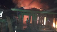 Rumah terbakar