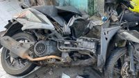 Kondisi sepeda motor yang terlibat kecelakaan lalulintas di Perak, Jombang Kondisi sepeda motor yang terlibat kecelakaan lalulintas di Perak, Jombang