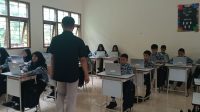 Peserta didik Sekolah Rakyat Terintegrasi 08 Kabupaten Jombang saat mengikuti pembelajaran Peserta didik Sekolah Rakyat Terintegrasi 08 Kabupaten Jombang saat mengikuti pembelajaran