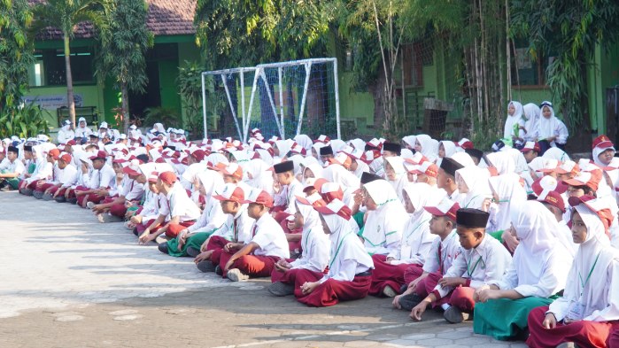 Suasana MPLS di SMPN 1 Diwek