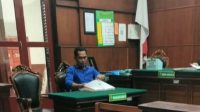 Ketua GAS- JP, Lutfhi Mulyono ketika mengikuti sidang PHI PT SGS di Pengadilan Negeri (PN) Surabaya Ketua GAS- JP, Lutfhi Mulyono ketika mengikuti sidang PHI PT SGS di Pengadilan Negeri (PN) Surabaya