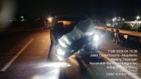 Kondisi kendaraan mobil Daihatsu Xenia selepas mengalami kecelakaan lalulintas di Tol Jombang-Mojokerto Kondisi kendaraan mobil Daihatsu Xenia selepas mengalami kecelakaan lalulintas di Tol Jombang-Mojokerto