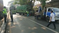 Kondisi kendaraan truk yang terlibat kecelakaan lalulintas di Jalan Raya Desa Keplaksari, Kecamatan Peterongan Kondisi kendaraan truk yang terlibat kecelakaan lalulintas di Jalan Raya Desa Keplaksari, Kecamatan Peterongan