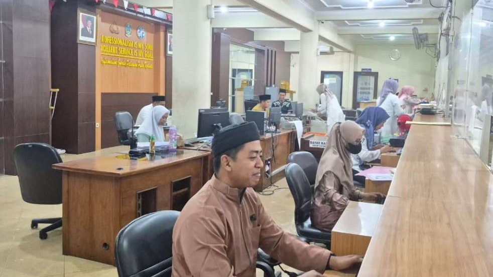 Suasana Kantor Samsat Jombang pada peringatan Hari santri